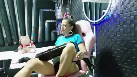 Snapshot of sara_hot_2 chatting on January 31, 3:52 am no limits sarah online show from January 31, 3:52 am