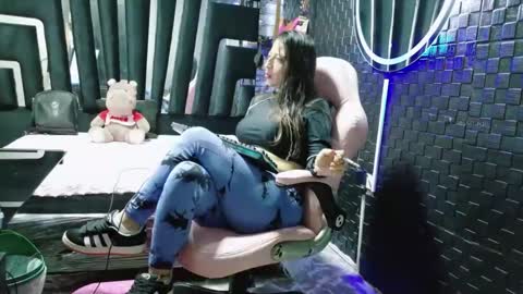Snapshot of sara_hot_2 chatting on February 3, 12:04 am no limits sarah online show from February 3, 12:04 am