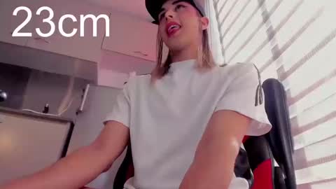 sara_hunter1 online show from September 25, 8:01 pm