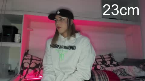 sara_hunter1 online show from October 21, 12:00 am