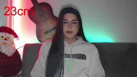 sara_hunter12 online show from December 15, 2:05 am