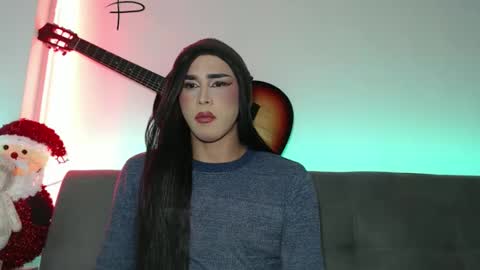 sara_hunter12 online show from December 16, 5:45 am