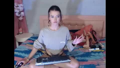 sara_jhons22 online show from December 20, 11:56 pm