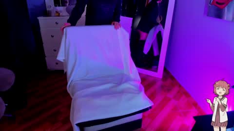 Snapshot of sara_leenn chatting on January 18, 7:28 am online show from January 18, 7:28 am