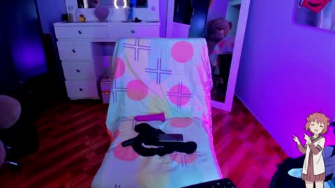 Snapshot of sara_leenn chatting on January 18, 10:39 am online show from January 18, 10:39 am