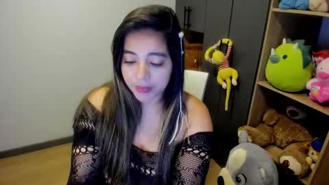 sarah  LIZCANO....... online show from October 16, 10:49 am