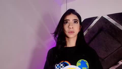 Snapshot of sara_lopee1 chatting on October 3, 12:02 pm sara_lopee1 online show from October 3, 12:02 pm