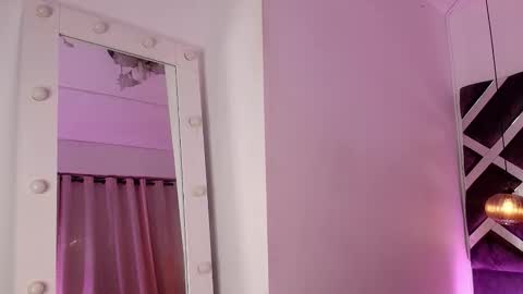 Snapshot of sara_lopee1 chatting on October 15, 11:54 am sara_lopee1 online show from October 15, 11:54 am