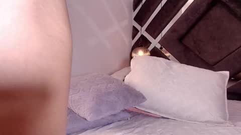 Snapshot of sara_lopee1 chatting on October 31, 12:06 pm sara_lopee1 online show from October 31, 12:06 pm