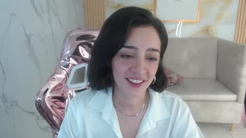 Snapshot of sara_lopez_s chatting on October 10, 1:48 am Sara online show from October 10, 1:48 am