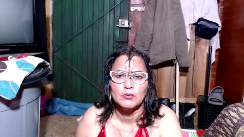 Snapshot of sara_love43 chatting on February 9, 4:36 am Sara love online show from February 9, 4:36 am