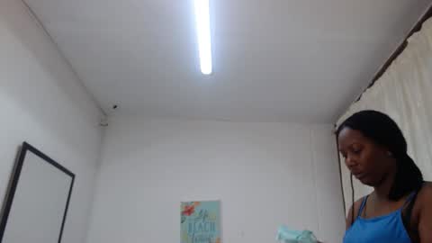 Snapshot of sara_marks chatting on April 11, 11:47 am S A R A online show from April 11, 11:47 am