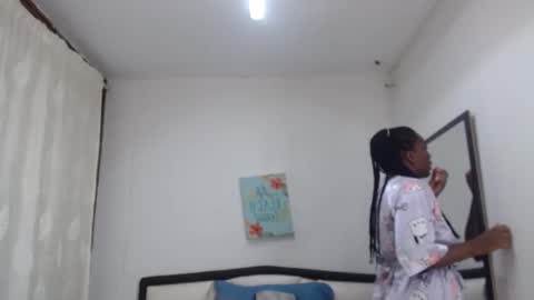 Snapshot of sara_marks chatting on April 20, 11:02 am S A R A online show from April 20, 11:02 am