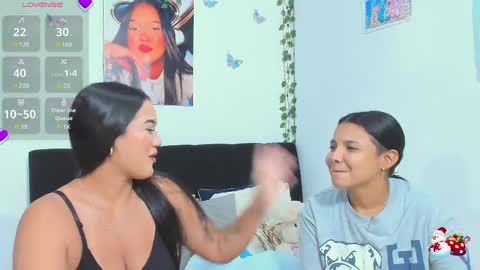 Snapshot of sara_mendez2_ chatting on April 19, 12:33 am Sara Mendez online show from April 19, 12:33 am