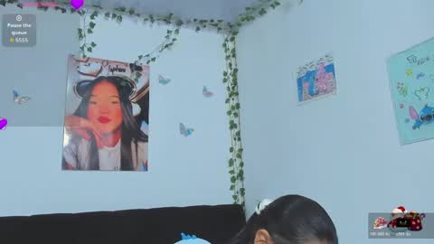 Snapshot of sara_mendez2_ chatting on April 21, 12:56 am Sara Mendez online show from April 21, 12:56 am