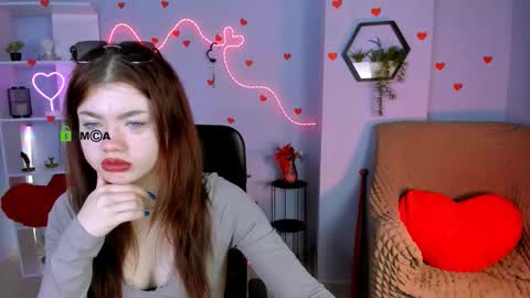 Snapshot of sara_muse1 chatting on March 28, 10:04 am Sara online show from March 28, 10:04 am