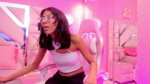 sara_naomi online show from September 9, 6:40 pm