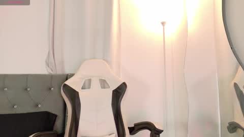 Snapshot of sara_queen9 chatting on March 12, 4:57 pm Sara online show from March 12, 4:57 pm