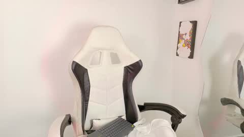 Snapshot of sara_queen9 chatting on March 26, 7:08 pm Sara online show from March 26, 7:08 pm