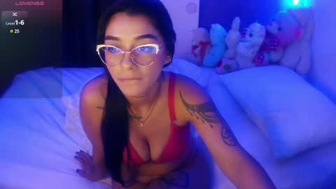 sara_ramirez0 online show from January 16, 1:16 am