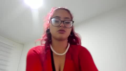 sara_red_x online show from April 2, 3:15 am