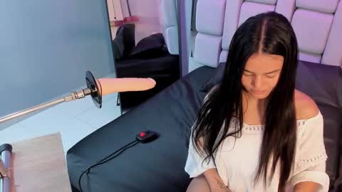 Snapshot of sara_rhoades_ chatting on November 16, 11:27 am Sara online show from November 16, 11:27 am