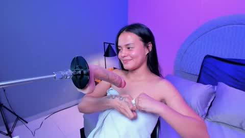 Snapshot of sara_rhoades_ chatting on March 28, 7:13 pm Sara online show from March 28, 7:13 pm