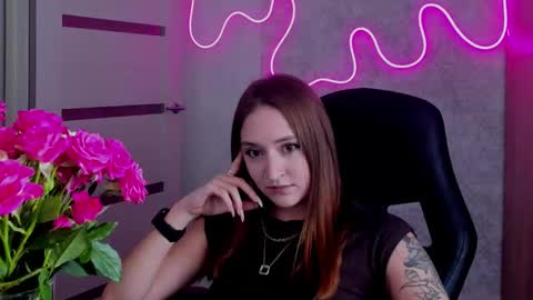 Sara online show from October 7, 7:11 pm