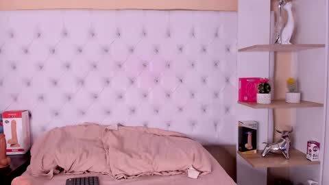 Snapshot of sara_salgado chatting on September 29, 11:15 am sara_salgado online show from September 29, 11:15 am