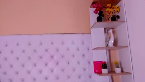 Snapshot of sara_salgado chatting on September 30, 11:15 am sara_salgado online show from September 30, 11:15 am