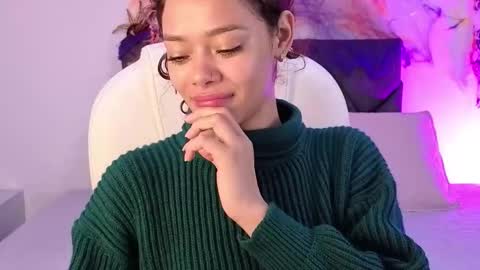 sara  online show from October 29, 3:47 pm