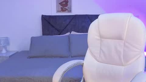 sara  online show from February 2, 1:21 pm