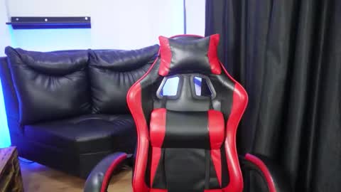 sara  online show from February 10, 2:10 pm