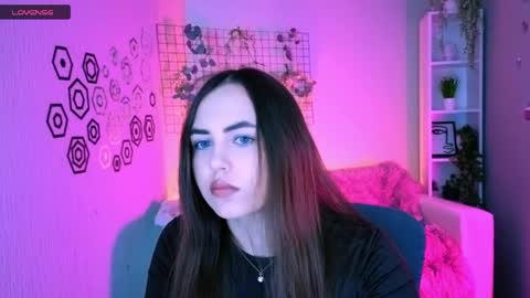 Snapshot of sara_sink chatting on April 2, 7:11 pm Sara online show from April 2, 7:11 pm