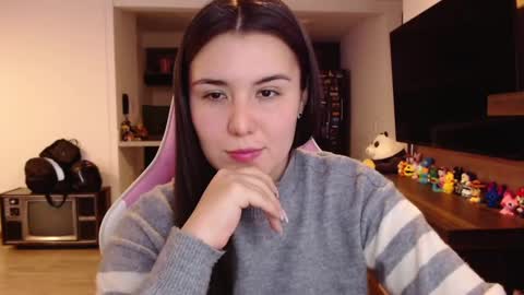 Snapshot of sara_sunrise_ chatting on January 24, 7:18 pm Sara online show from January 24, 7:18 pm