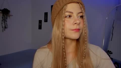 Snapshot of sara_sweett9 chatting on March 18, 11:08 pm sara_sweett9 online show from March 18, 11:08 pm