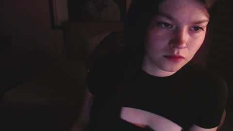 sara_valderrama_ online show from December 4, 12:25 pm