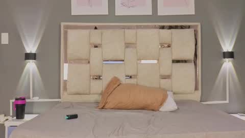 Snapshot of saraa_nix chatting on September 23, 3:09 am sara online show from September 23, 3:09 am