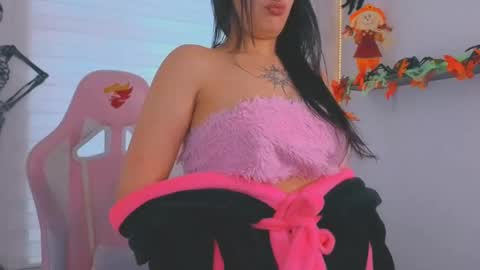 Snapshot of saraa_ramirez chatting on October 27, 11:58 am Sarah Ramirez online show from October 27, 11:58 am