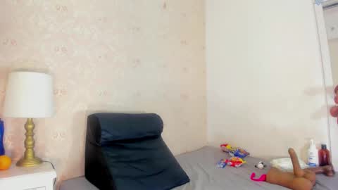 saraacollinss online show from November 11, 8:31 pm