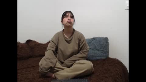 sara and thomas online show from September 29, 12:49 am