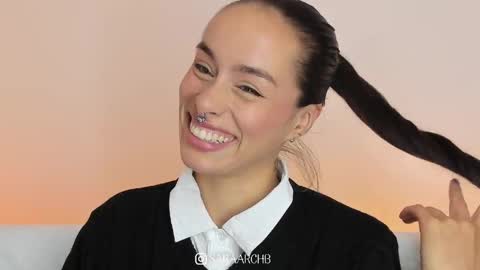 Sara online show from May 18, 4:18 am