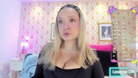 Snapshot of saraavila_ chatting on May 28, 9:12 pm SaraAvila online show from May 28, 9:12 pm