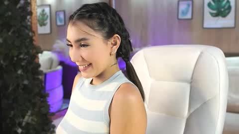 Sara Belmont online show from September 29, 12:10 pm