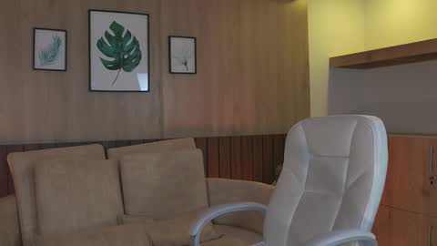 Sara Belmont online show from October 9, 12:14 pm