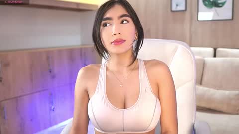 Sara Belmont online show from October 16, 12:50 pm