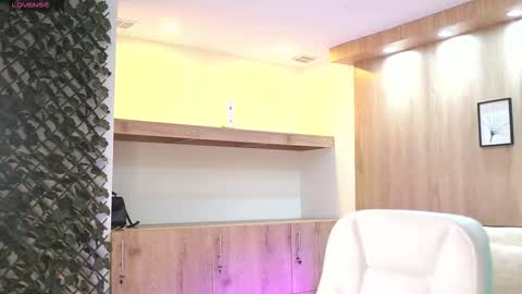 Sara Belmont online show from October 18, 12:17 pm