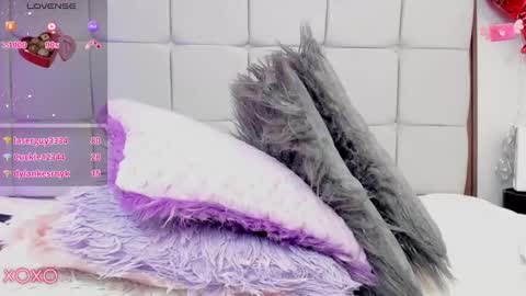   online show from February 19, 4:11 pm