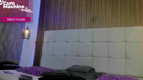 Snapshot of saraby_blandon chatting on March 1, 11:01 am online show from March 1, 11:01 am