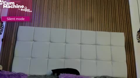 Snapshot of saraby_blandon chatting on March 4, 9:59 am online show from March 4, 9:59 am